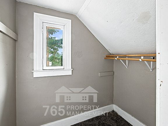 5th image of 603 S Main St APT 3