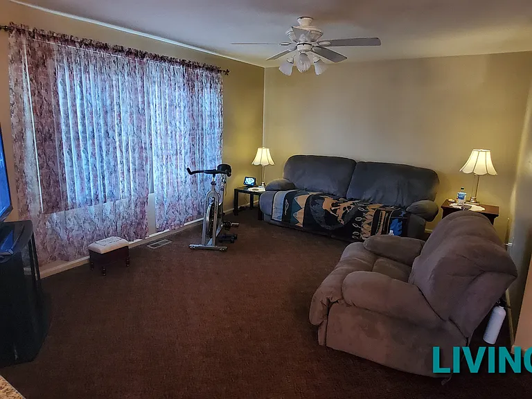 2427 Hay St — Photo 14