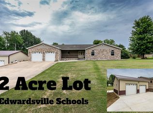 10 Ridge St, Moro, IL 62067