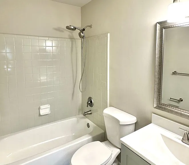 2323 Via Sardinia St #B — Photo 12