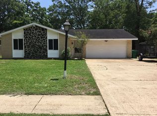 15905 Albany Dr, Biloxi, MS 39532