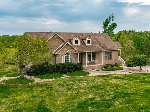 1103 Johnny Spears Rd, Westmoreland, TN 37186