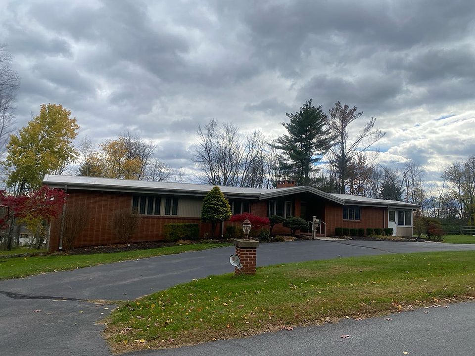 1st image of 424 Mountain View Dr
