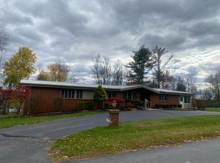 424 Mountain View Dr, Dallas, PA 18612