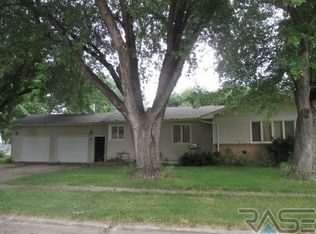 1921 15th Ave, Rock Valley, IA 51247