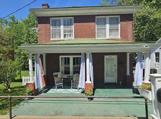 717 Thornhill Rd, Lexington, VA 24450