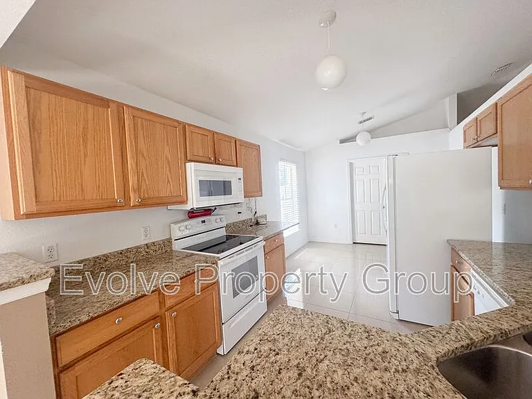 21 Llanes Pl — Photo 13