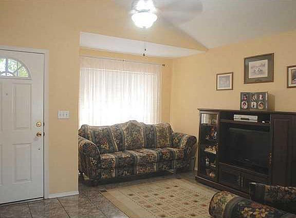 4th image of 3043 Oak Crest Cir