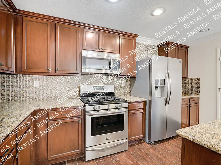 10732 Mystic Shore Ave — Photo 5
