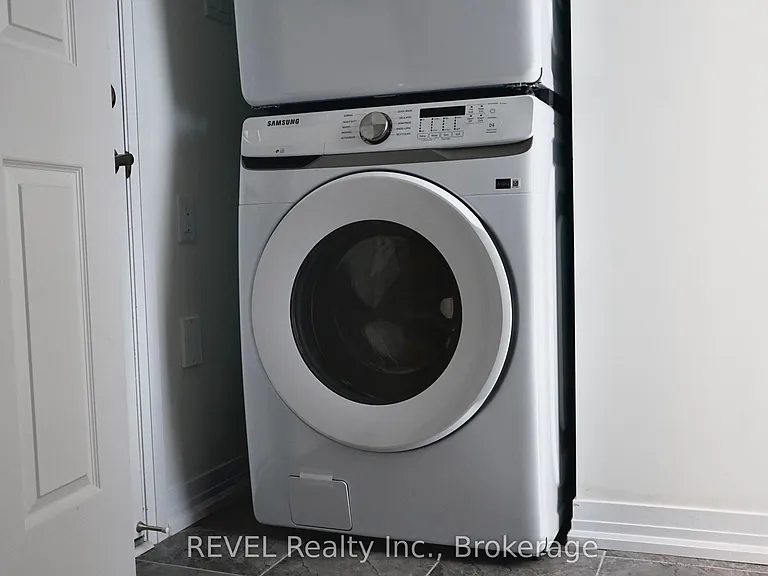 11 Lilac Ln — Photo 22