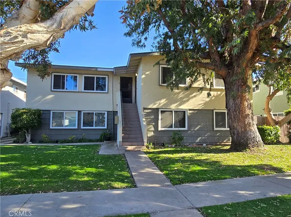 2914 Peppertree Ln, Costa Mesa, CA 92626