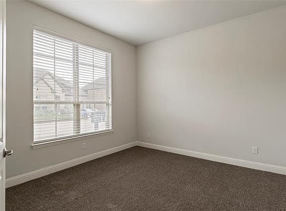 5th image of 2043 Remington Dr