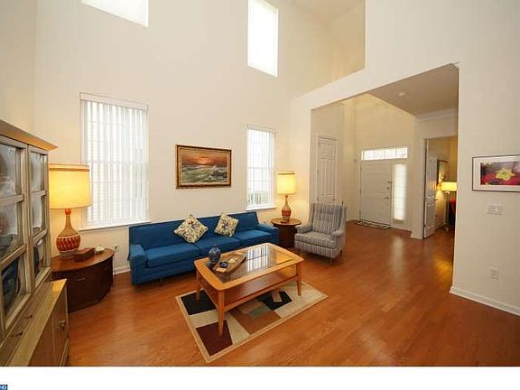 2nd image of 45 Andover Dr