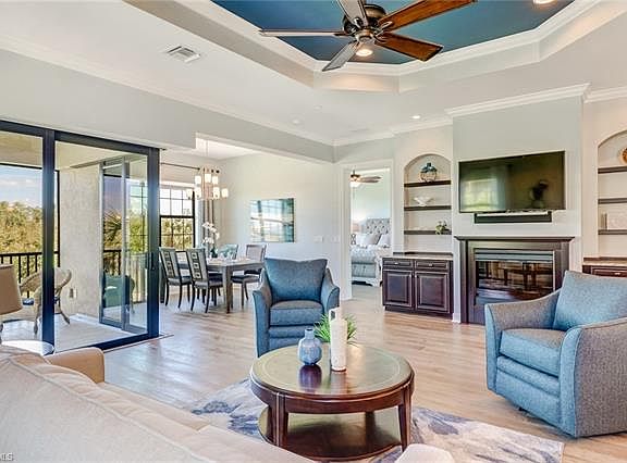 4th image of 8765 Bellano Ct #201