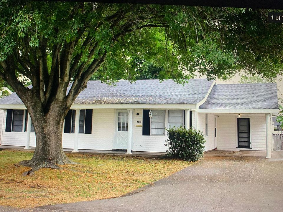 1st image of 2218 3rd St