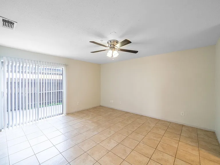7847 Green Lawn Dr #7847 — Photo 9