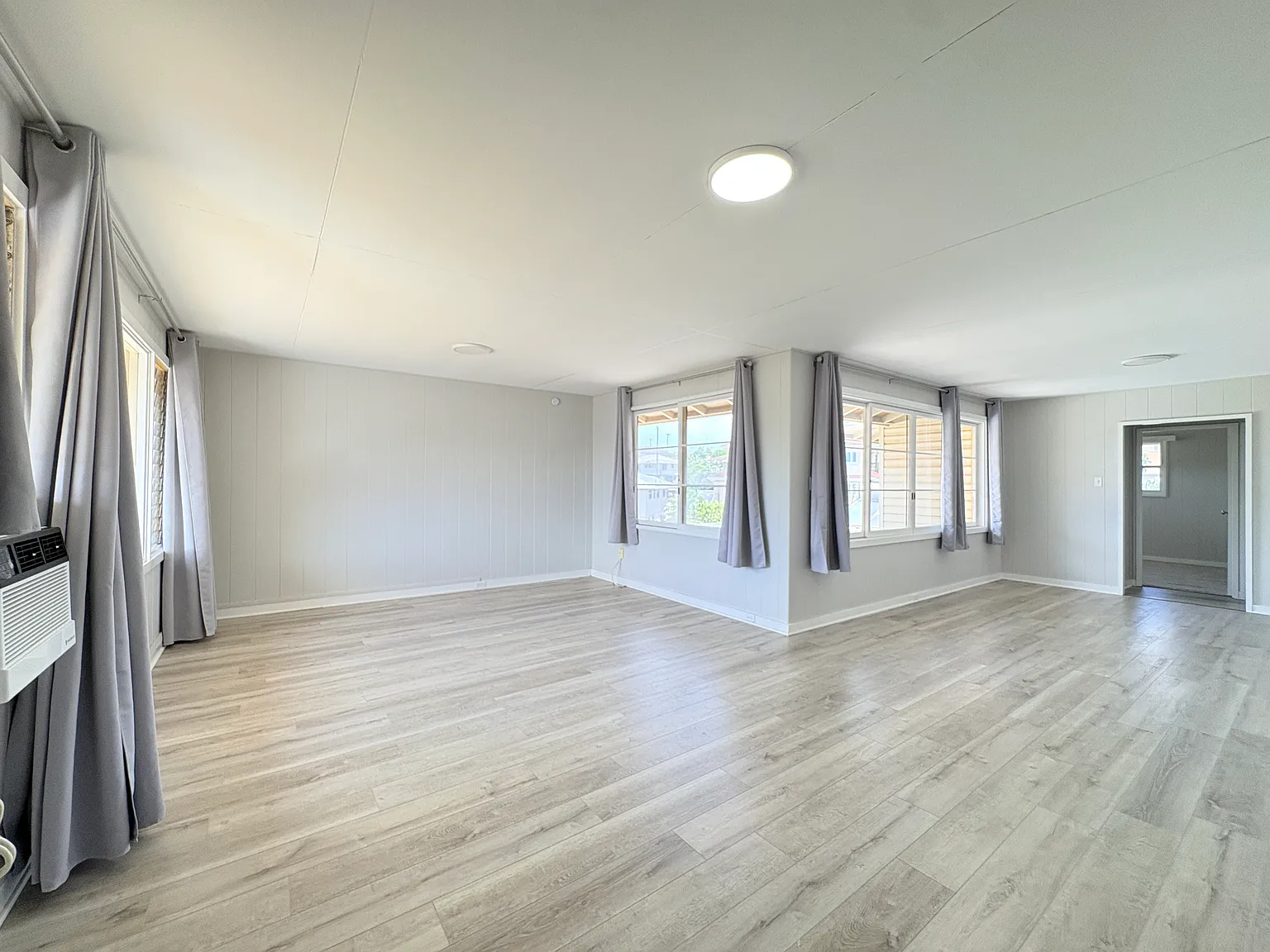 3 bed, 1266 sqft, $2,700 — Photo 2