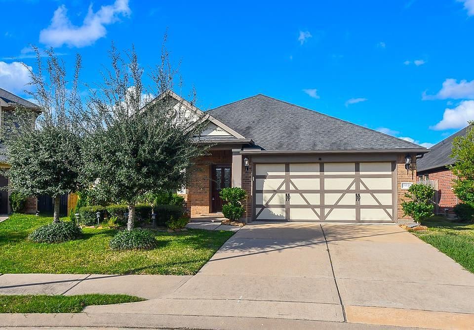 1st image of 19546 Brighton Brook Ln
