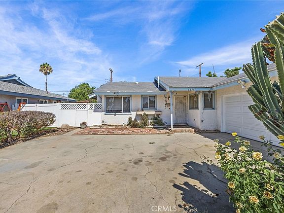 2nd image of 8811 California Ave