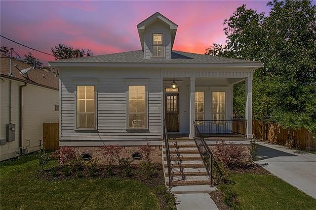 1st image of 2463 Mendez St