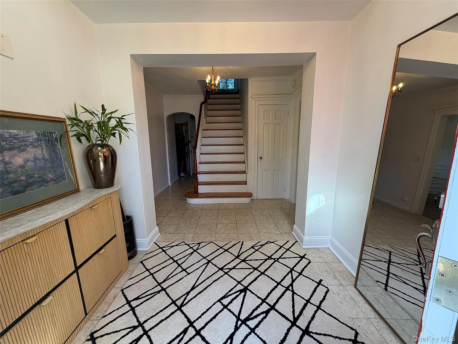 4 bed, 2.5 bath, 2834 sqft, $5,800 — Photo 3