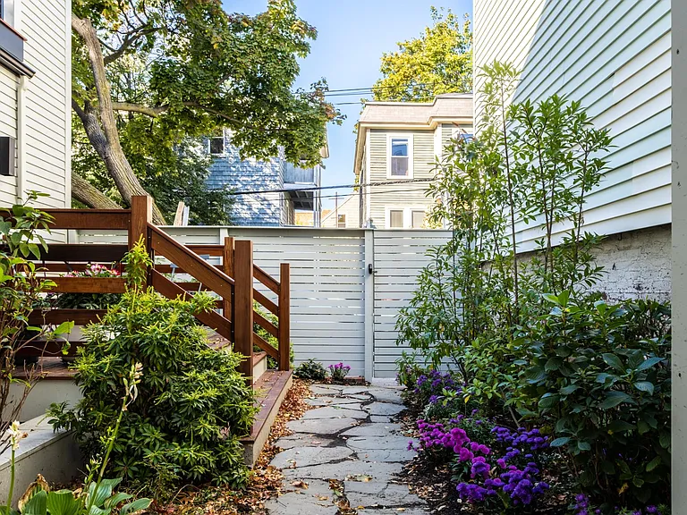 115 Spring St — Photo 44
