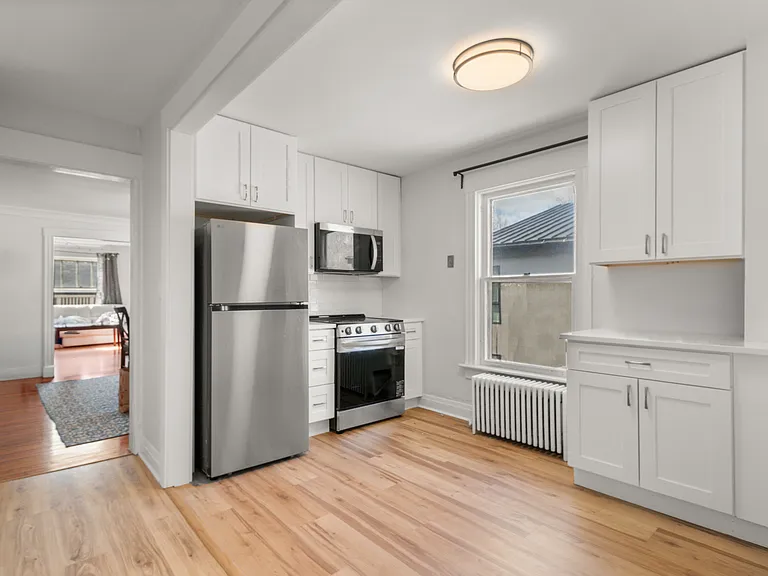 1121 Leonard Pl #2 — Photo 13