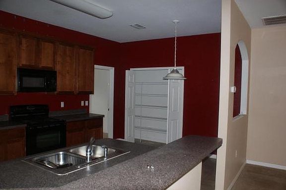 3rd image of 7828 N Cricket Dr
