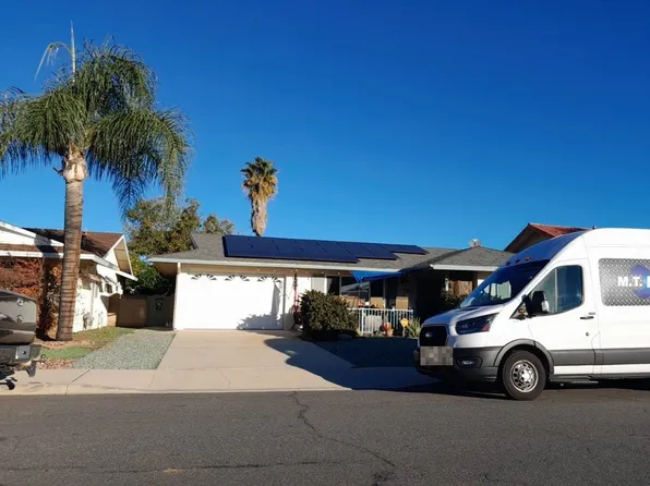 1200 Amberwood Dr, Hemet, CA 92543