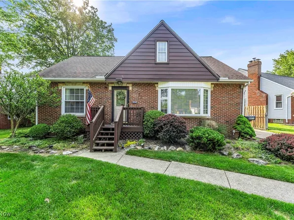 6073 Edgebrook Blvd, Parma Heights, OH 44130