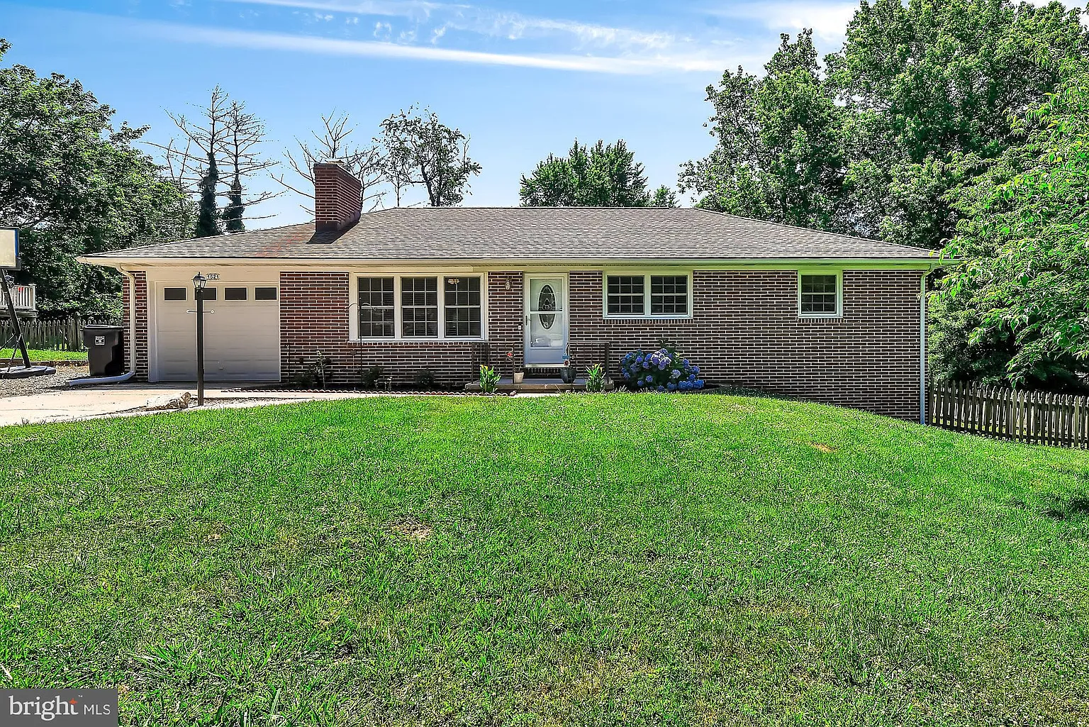 1521 Southview Rd photo 1
