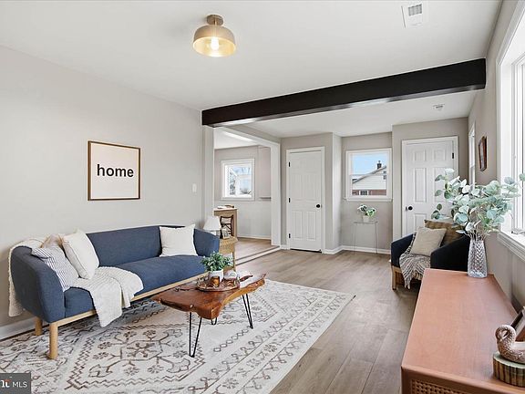 3rd image of 2472 Leaman Rd