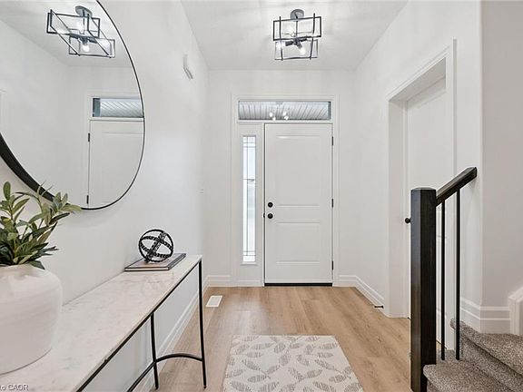 4th image of 44 Weymouth St
