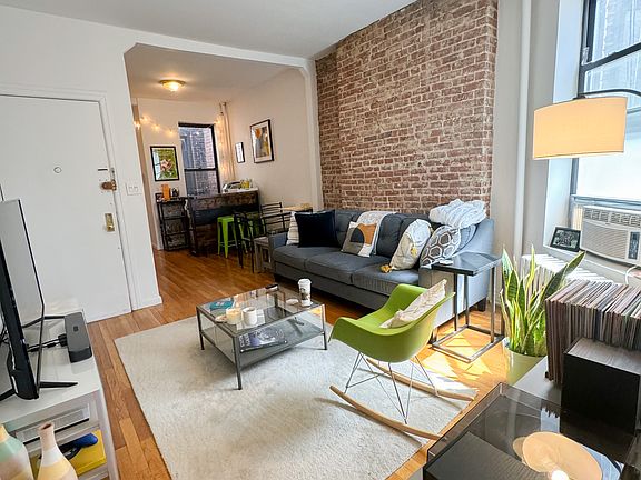 2nd image of 326 E 90th St APT 5