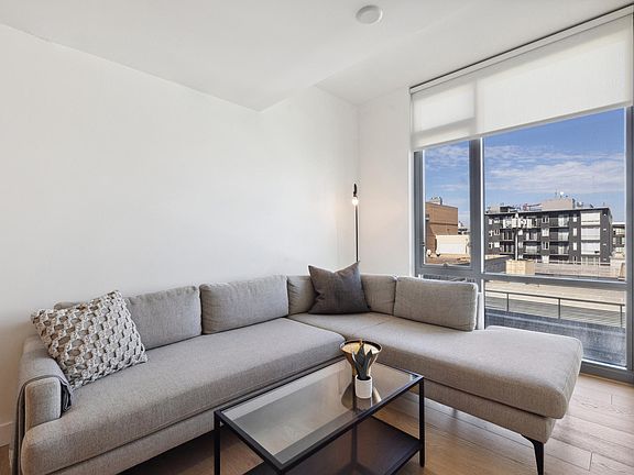3rd image of 1545 Pine St #601