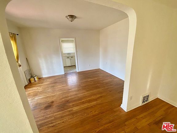 4th image of 524 Magnolia Ave