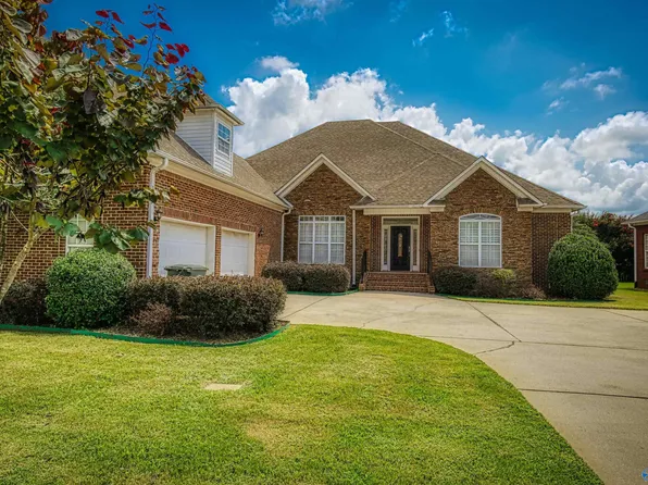 105 Brac Cir SW, Huntsville, AL 35824