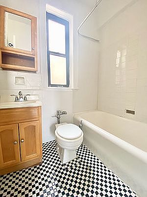 5th image of 160 Fenimore St #22M