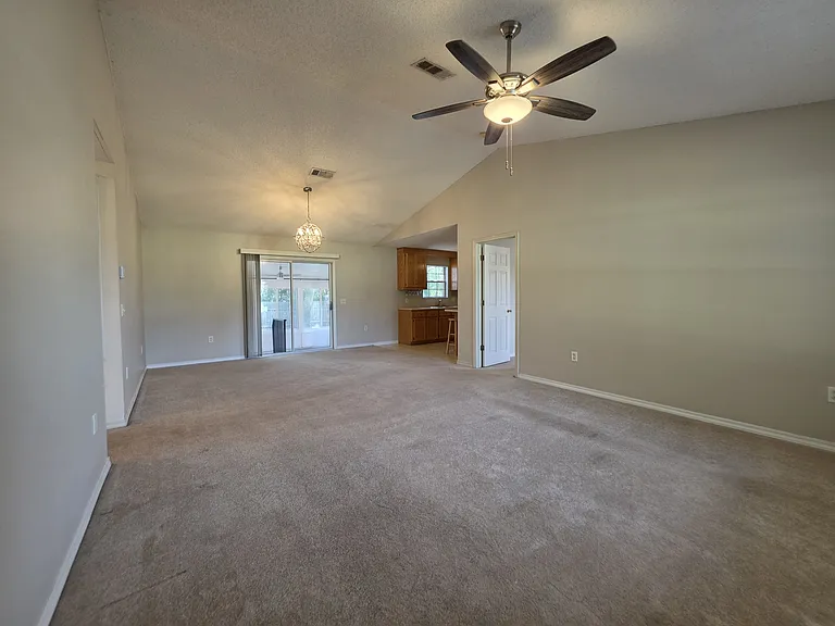 2501 Elkhart Dr — Photo 5