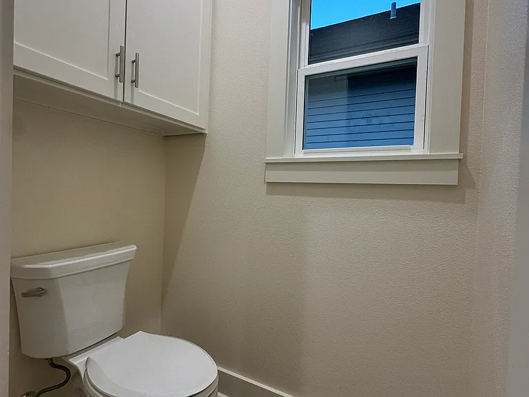 1210 N Glass St — Photo 13