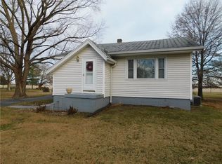 1934 N Knightstown Rd, Shelbyville, IN 46176