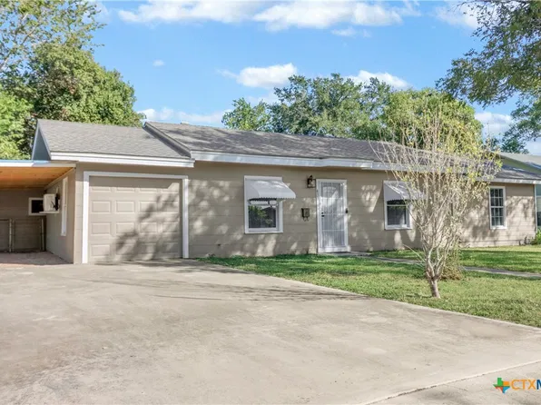 433 Wallace St, Seguin, TX 78155