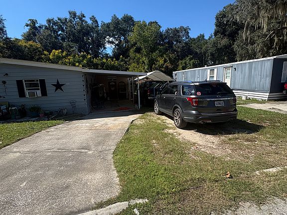 4th image of 40 Michelle Ave