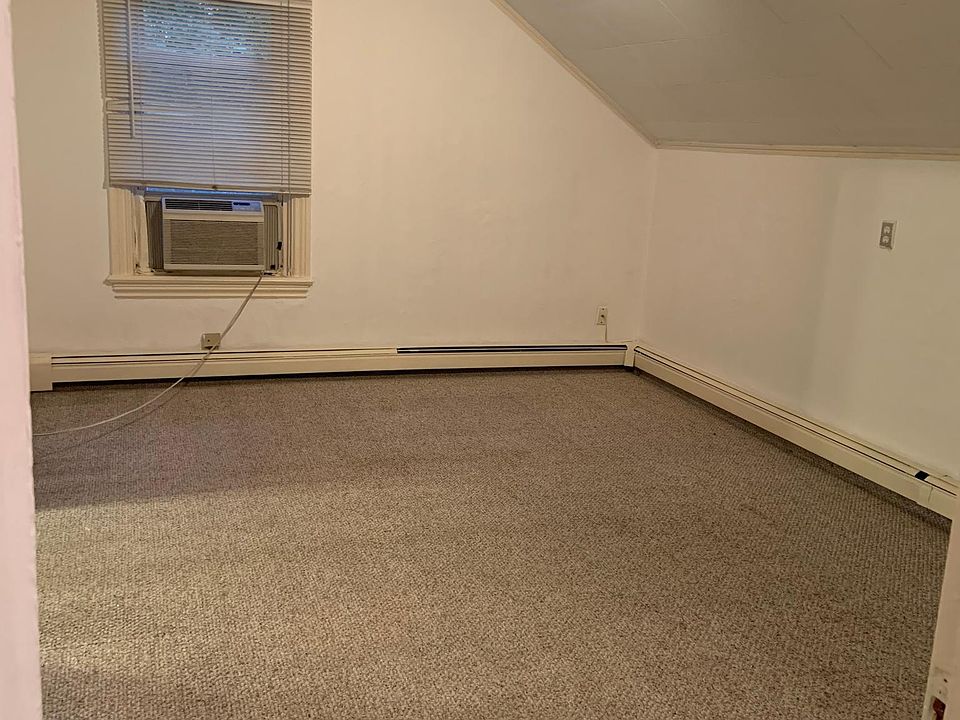 1st image of 1603 Lonsdale Ave Floor 2