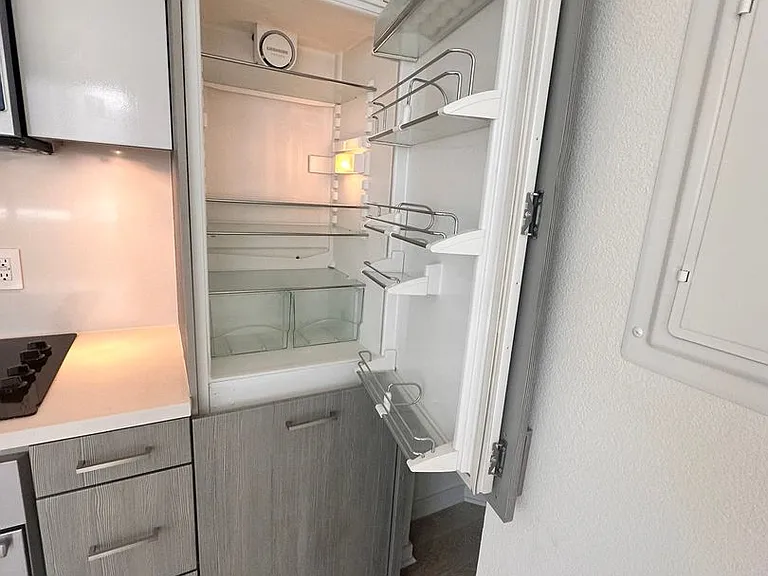 988 G St #31 — Photo 8