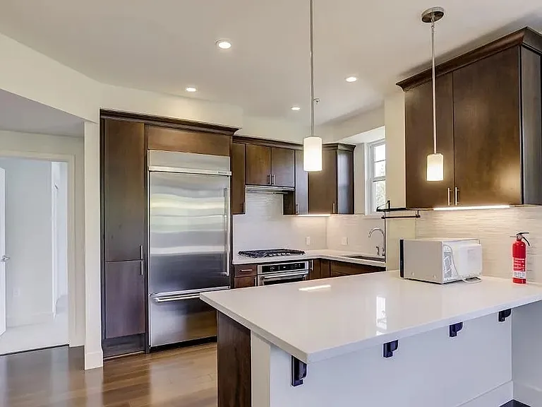 1000 Dewing Ave — Photo 3