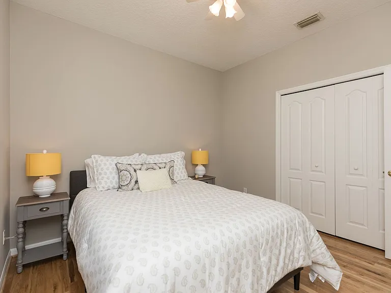 212 Island Green Dr — Photo 19