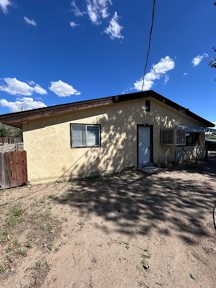 3 bed, 1310 sqft, $1,900 — Photo 2