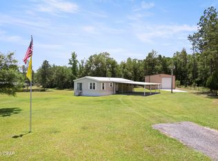 2089 Condry Ln, Caryville, FL 32427