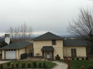 103 W Riverside Dr, Sunnyside, WA 98944